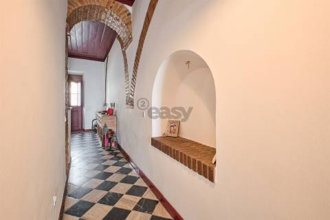 Casa Senhorial c/ 10 divisões remodelada em Rua Emblemática de Castro Verde