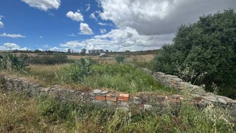 Terreno Urbano para Construção com 1685m2 , São João dos Caldeireiros, Mértola
