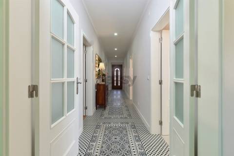 Moradia de Charme Totalmente Renovada com Piscina em Ermidas-Sado