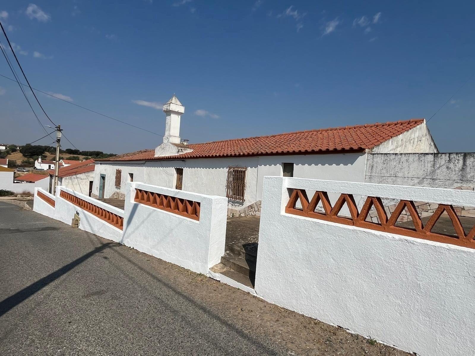 Conjunto de Duas Moradias c/Quintal +Casão c/Quintal +Terreno c/104750m2 | Hortinhas – Alandroal