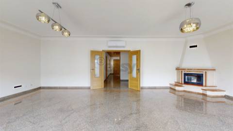 Moradia em Banda T5 Arrendamento em Póvoa de Santa Iria e Forte da Casa,Vila Franca de Xira