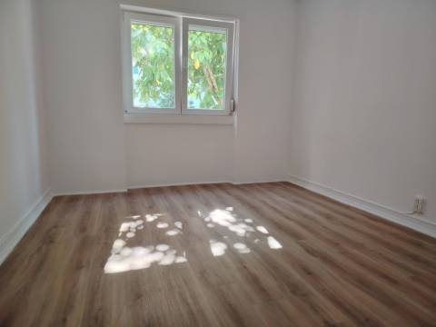 Apartamento T3 Reboleira