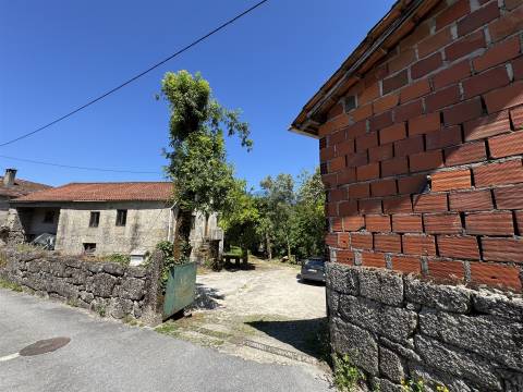 Moradia para Restaurar T3 Venda em Moimenta,Terras de Bouro