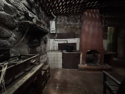 Moradia para Restaurar T3 Venda em Moimenta,Terras de Bouro