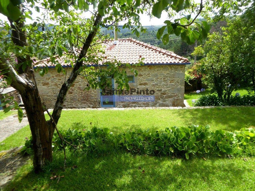 Casa, Moradia, Natureza, relvado. Alto Minho, Portugal, Caminha.