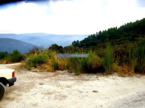 Propriedade rústica 70.000m2, em Ligares. Portugal, Bragança, Freixo E. à Cinta, Ligares.