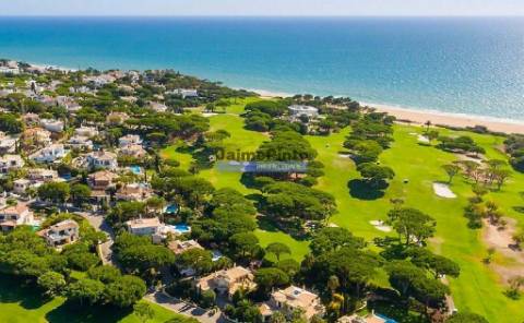 VIVENDA em local privilegiado em VALE do LOBO. Portugal, ALGARVE.