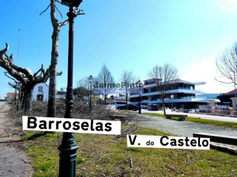 Terreno urbano p/ construção 4 MORADIAS c/ piscina ou APARTAMENTOS. Portugal, Viana do Castelo, Barroselas.