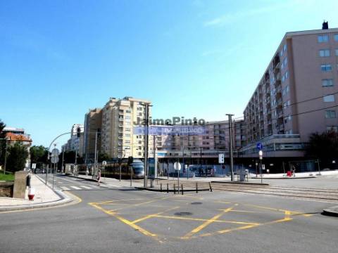 Terreno p/ construção 10 APARTAMENTOS, junto ao Metro. Portugal, Porto, V. N. de Gaia.