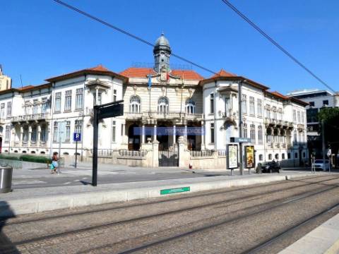 Terreno p/ construção 10 APARTAMENTOS, junto ao Metro. Portugal, Porto, V. N. de Gaia.