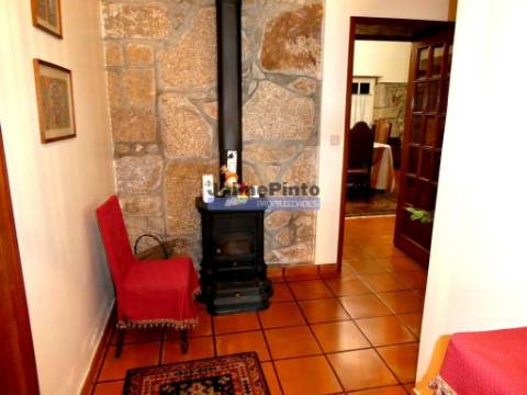 Quinta mini, Moradia V4, Terreno 4.800m2. Porto, Paredes, Portugal.