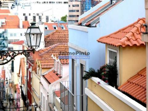 Edifícios ANTIGOS, zona típica ma freguesia de Santo António. Portugal, zona antiga de Santa Marta, Lisboa.