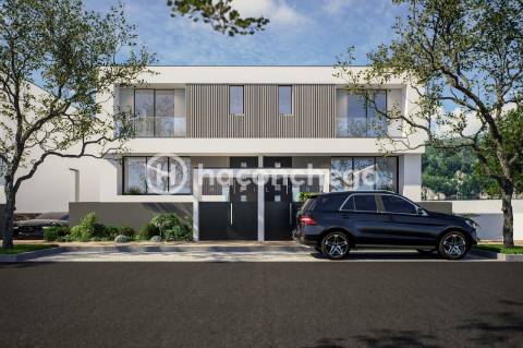 Moradia T3 nova Silva Barcelos