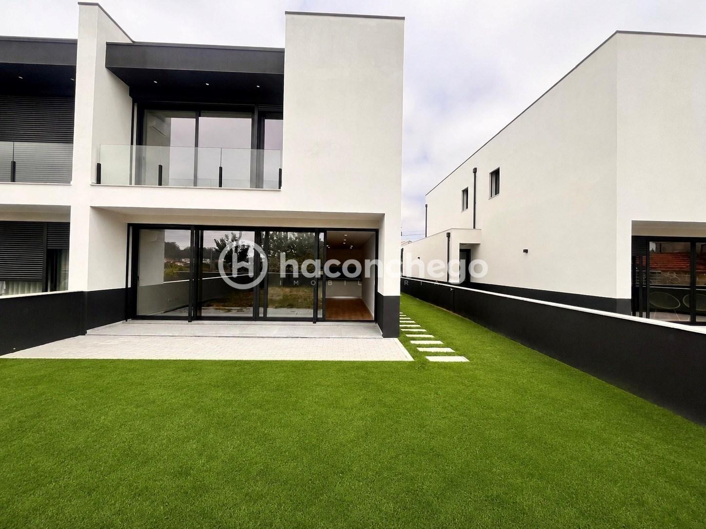 Moradia T3 nova em Perelhal Barcelos