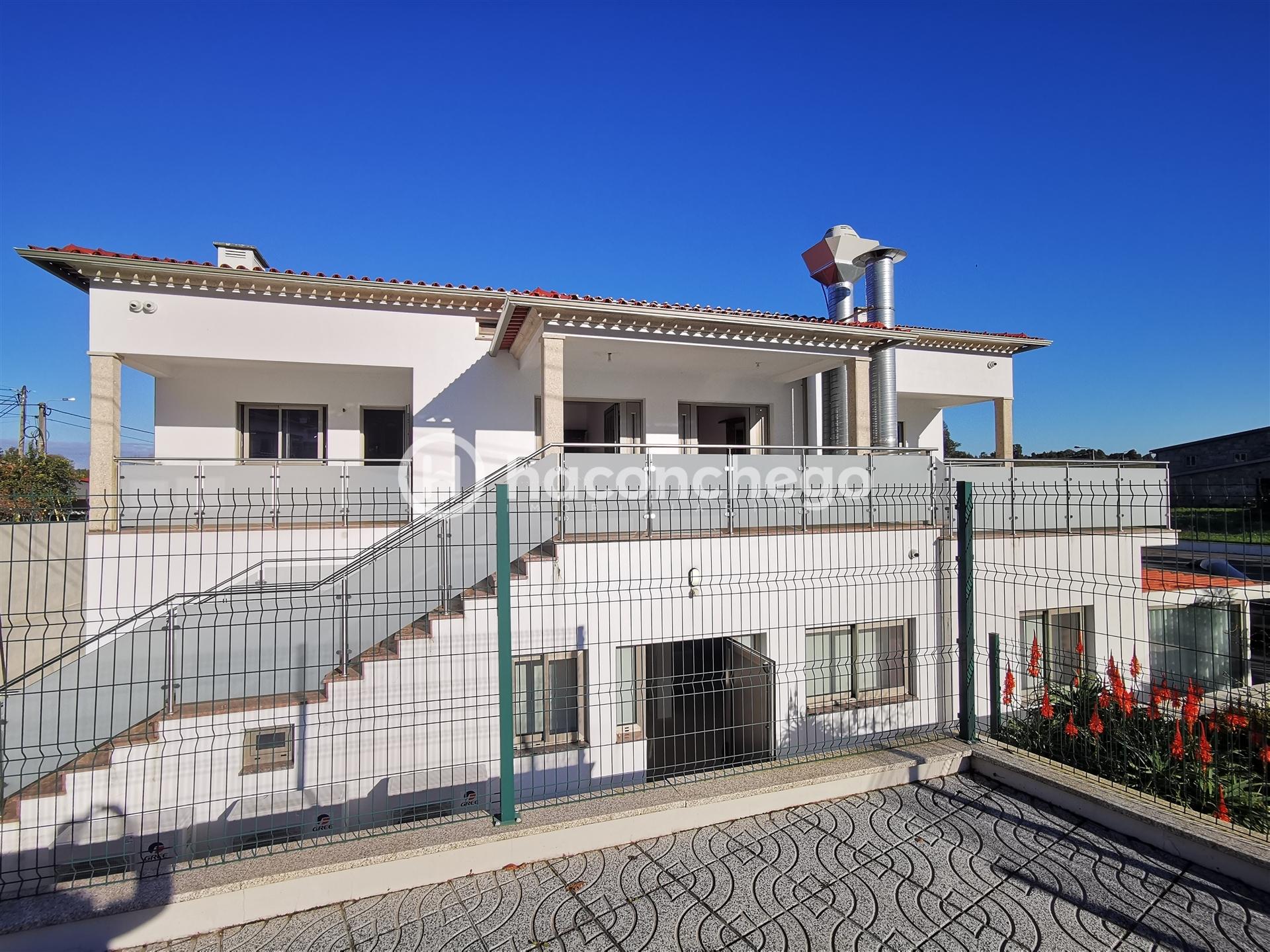 Andar moradia T3 para arrendar em Silveiros Barcelos