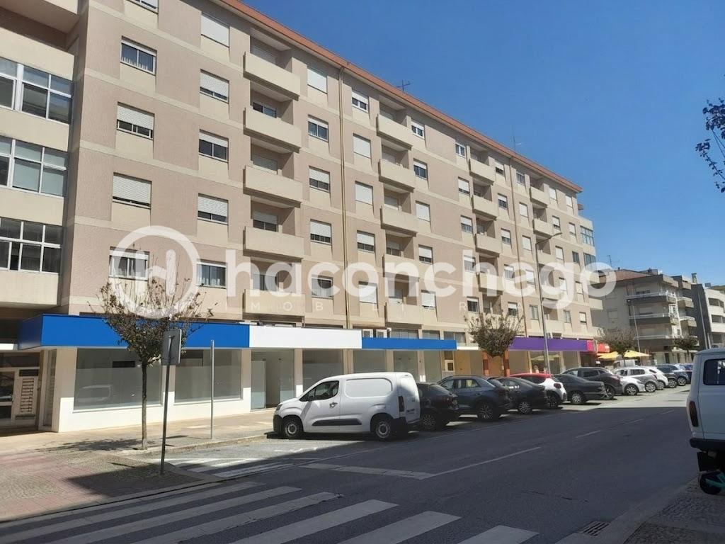 Loja para arrendamento em Barcelos