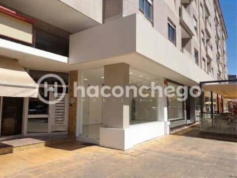 Loja para arrendamento em Barcelos