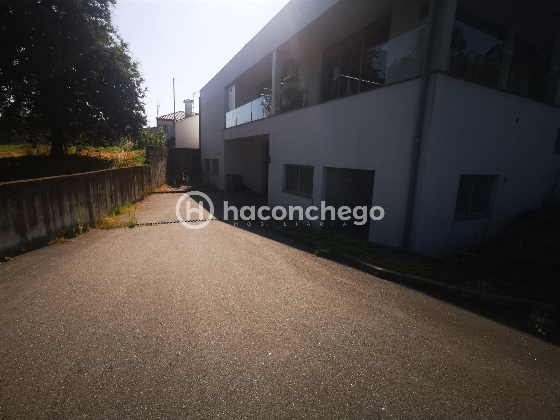 Armazém  Venda em Rio Covo (Santa Eugénia),Barcelos
