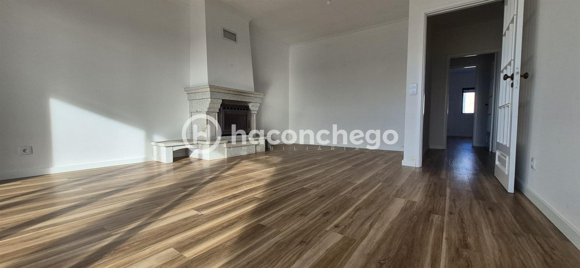 Apartamento T2 Com Garagem em Esposende