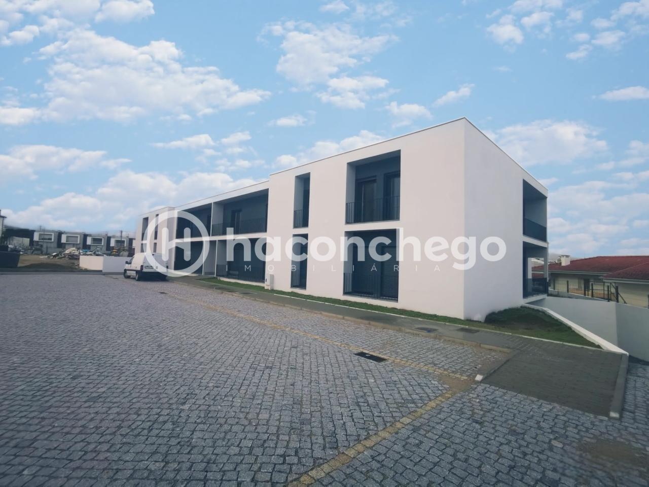Apartamento T3 com garagem em Arcozelo, Barcelos