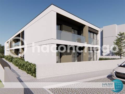 Apartamento T2 com logradouro e garagem Galegos Santa Maria Barcelos