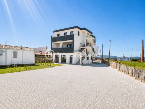 Apartamento T2 em São Verissimo com lugar de estacionamento privado