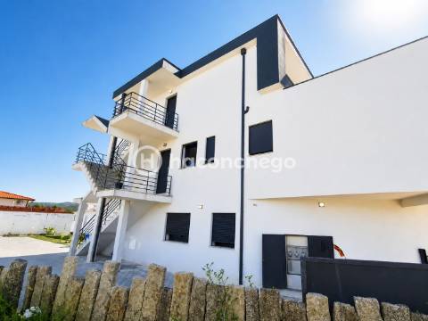 Apartamento T2 em São Verissimo com lugar de estacionamento privado