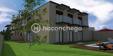 Apartamento T2 com garagem e logradouro Pousa Barcelos