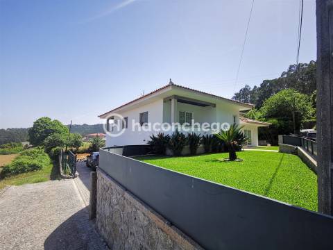 Moradia isolada T3 para arrendamento em Barcelos