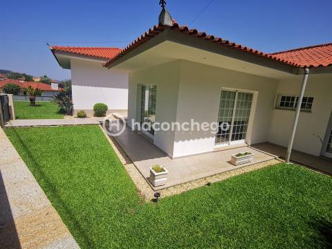 Moradia isolada T3 para arrendamento em Barcelos