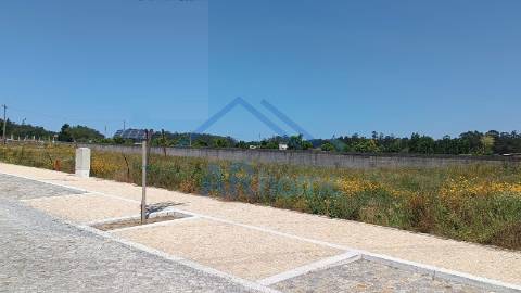 Lote terreno em loteamento em Gião-V.Conde
