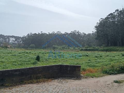 Terreno para construção de moradias em Labruge