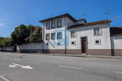 Prédio para ampliação no centro do Pólo Universitário S. João, Paranhos