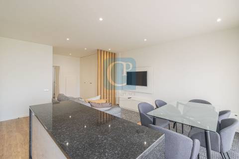 Apartamento T2 remodelado em Cedofeita, Porto