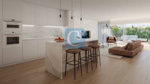 Apartamento T4 em construção, no Empreendimento Brito Capelo 1023