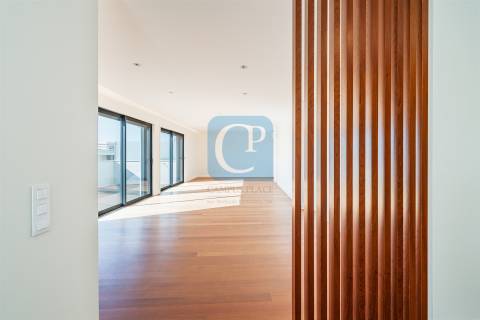 Apartamento T4 penthouse em Matosinhos Sul