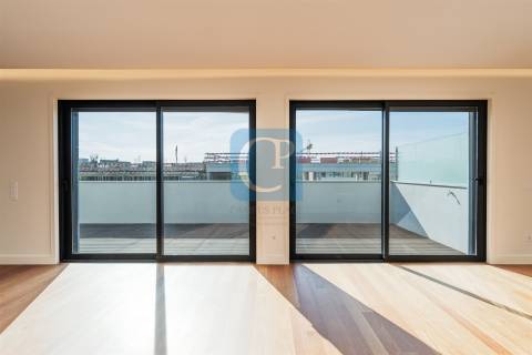 Apartamento T4 penthouse em Matosinhos Sul