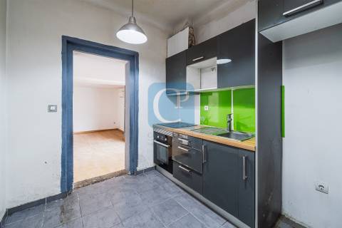 Moradia Geminada V3 à Avenida Fernão Magalhães, Porto