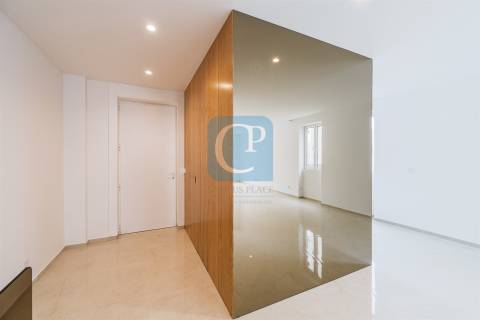 Moradia Isolada V3 na Foz do Douro, Lordelo do Ouro