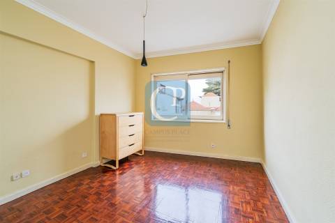 Apartamento T2+1 em Santo Ildefonso, Porto