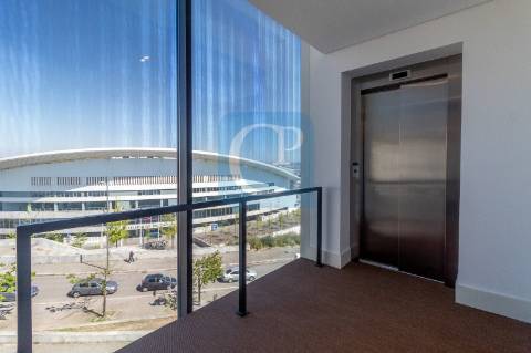 T0 Novo em condomínio fechado, ao Metro Estádio do Dragão
