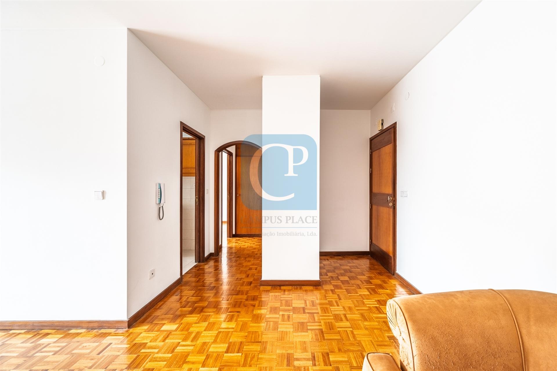 Apartamento T1 na Areosa, Rio Tinto, Gondomar