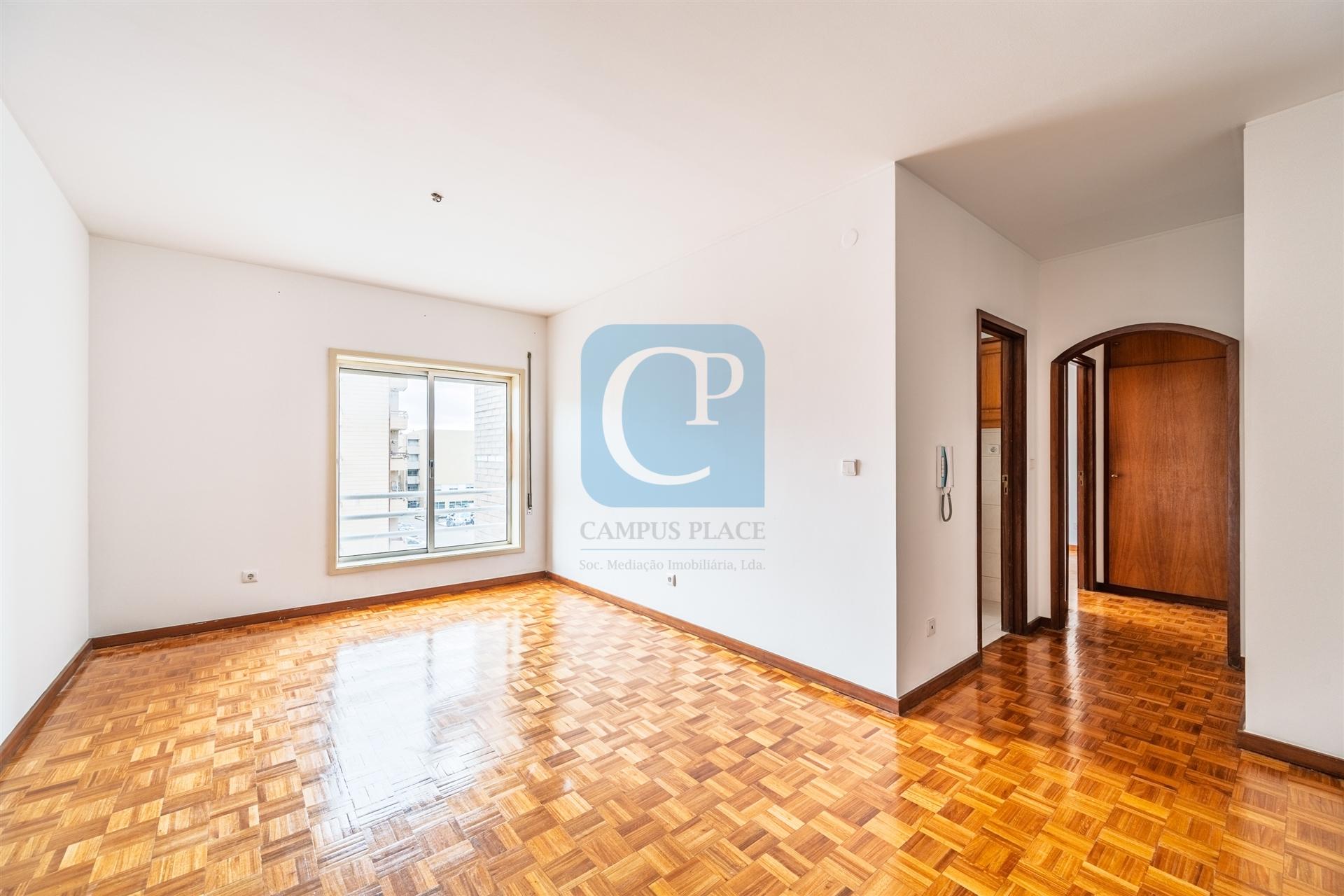 Apartamento T1 na Areosa, Rio Tinto, Gondomar