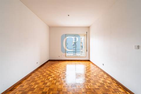 Apartamento T1 na Areosa, Rio Tinto, Gondomar