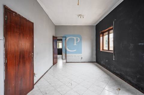 Moradia Bifamiliar T2 + T2 em Gondomar