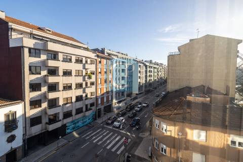 Escritório em edifício de consultórios e serviços