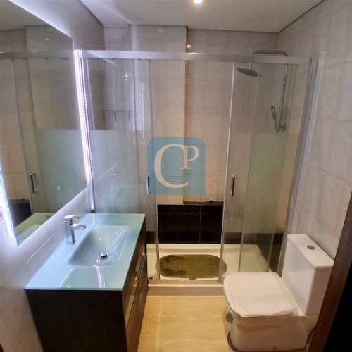 Apartamento T2 com varanda à estação do Metro de Campainha, Baguim do Monte