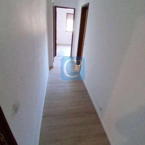 Apartamento T2 com varanda à estação do Metro de Campainha, Baguim do Monte