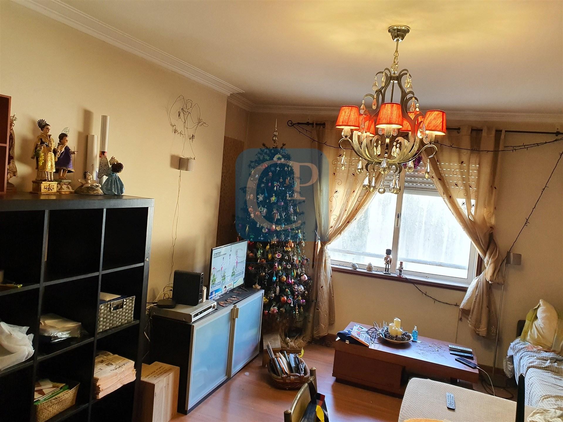 Apartamento T1+1 em Mafamude, Vila Nova de Gaia