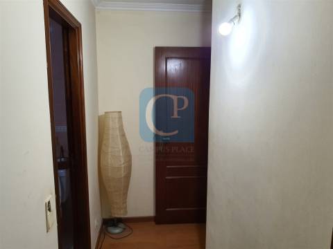 Apartamento T1+1 em Mafamude, Vila Nova de Gaia
